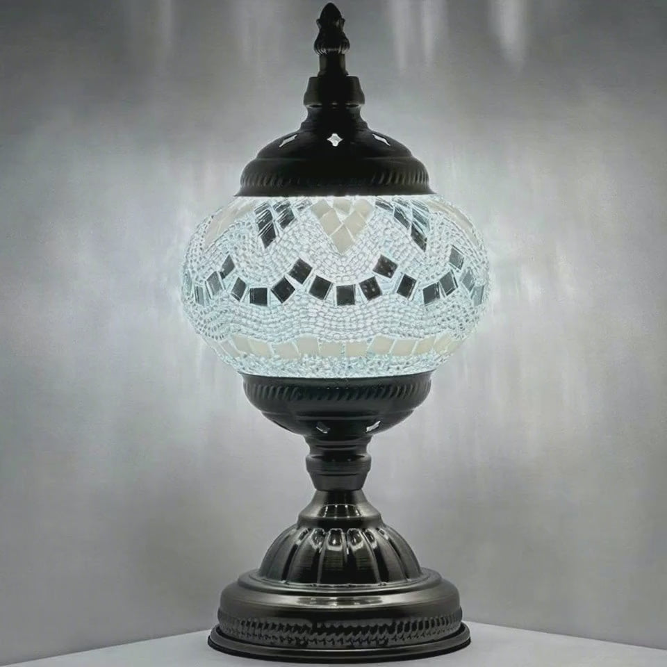 360-degree view of the Bright Moonlight Colors mosaic glass table lamp