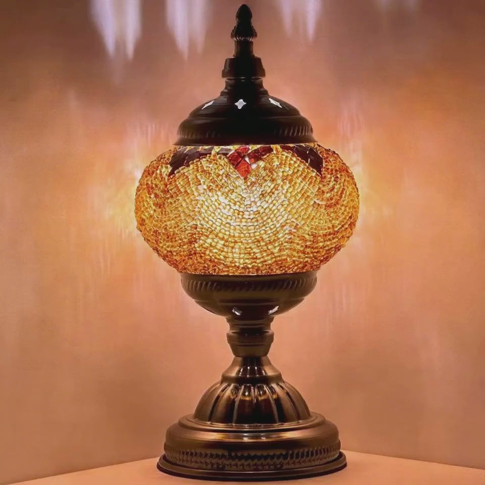 360-degree view of the Desert Mirage mosaic glass table lamp